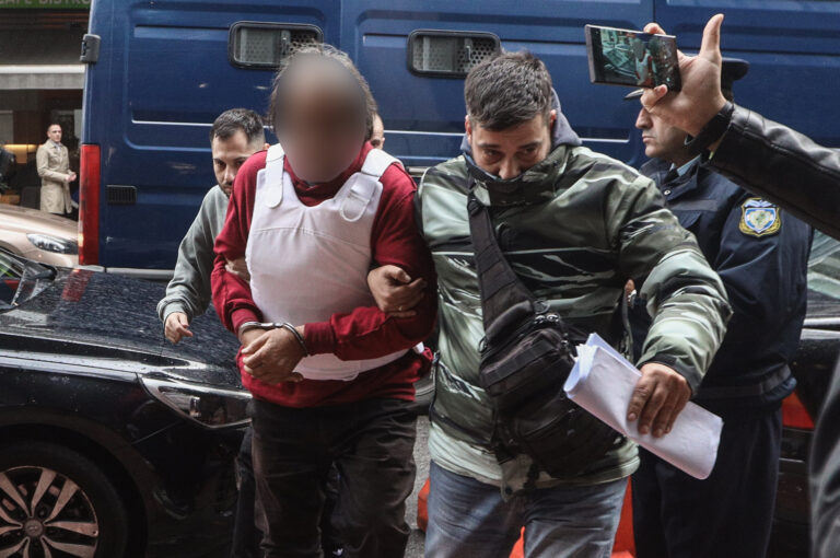 [365606] ΑΠΟΛΟΓΙΑ ΣΤΟΝ ΕΣΑΓΓΕΛΕΑ ΠΕΙΡΑΙΑ ΤΟΥ 71ΧΡΟΝΟΥ ΠΟΥ ΣΥΝΕΛΗΦΘΗ ΓΙΑ ΤΗΝ ΔΟΛΟΦΟΝΙΑ 43ΧΡΟΝΗΣ ΣΤΗΝ ΣΑΛΑΜΙΝΑ (ΓΙΑΝΝΗΣ ΠΑΝΑΓΟΠΟΥΛΟΣ/eurokinissi)