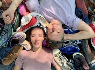 Mpes Sta Papoutsia Mou © Lefteris Kalogios 1