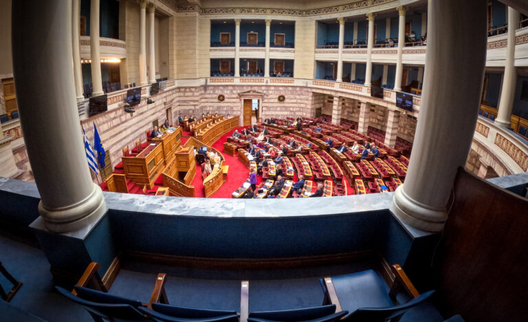 [365849] ΣΥΖΗΤΗΣΗ ΣΤΗΝ ΟΛΟΜΕΛΕΙΑ ΤΗΣ ΒΟΥΛΗΣ ΤΟΥ Ν/Σ ΤΟΥ ΥΠΟΥΡΓΕΙΟΥ ΟΙΚΟΝΟΜΙΚΩΝ "ΚΥΡΩΣΗ ΤΟΥ ΚΡΑΤΙΚΟΥ ΠΡΟΫΠΟΛΟΓΙΣΜΟΥ ΟΙΚΟΝΟΜΙΚΟΥ ΕΤΟΥΣ 2024" / 3η ΗΜΕΡΑ (ΓΙΩΡΓΟΣ ΚΟΝΤΑΡΙΝΗΣ/eurokinissi)