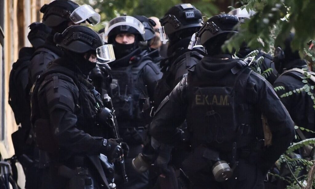 Antitromokratiki (1)