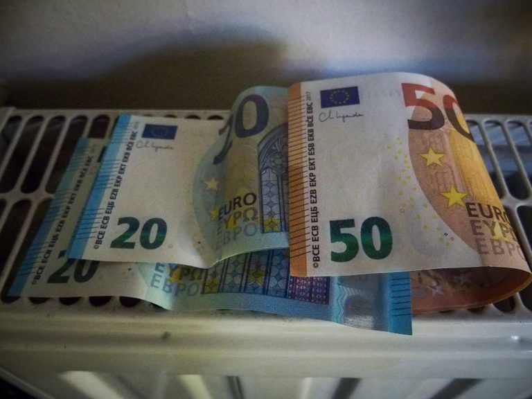 ÅÕÑÙ (ÊÏÍÔÁÑÉÍÇÓ ÃÉÙÑÃÏÓ Euroknissi)