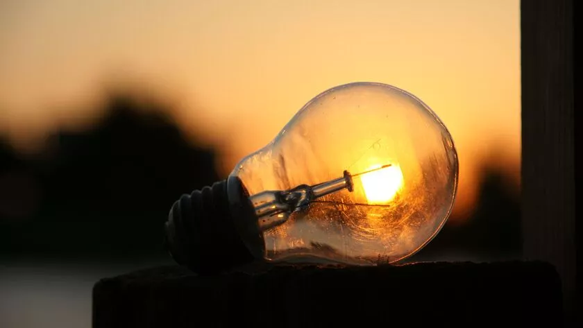 Pote Anakalyfthike To Ilektriko Revma